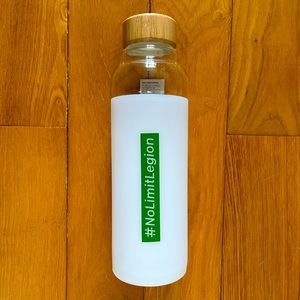 PELOTON Exclusive #NoLimitLegion Brand New Glass Water Bottle from Pelothon.